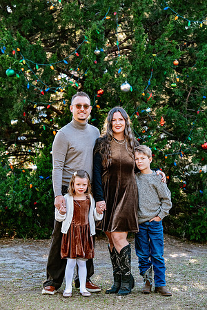 Valliant Family 2025 (1)